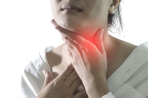 10 Symptoms of Laryngitis - Facty Health
