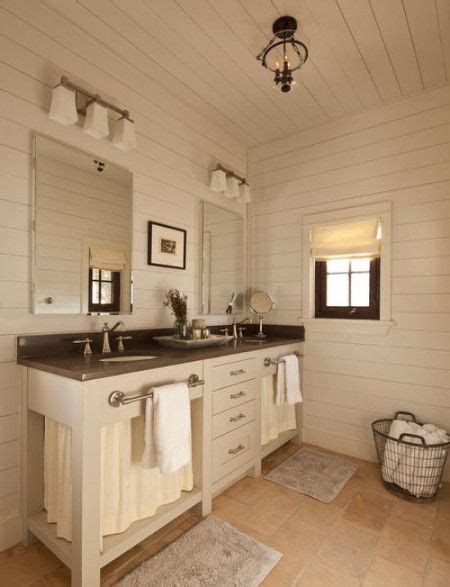 небольшая люстра с подсвечниками для малогабаритной ванной Farmhouse ...