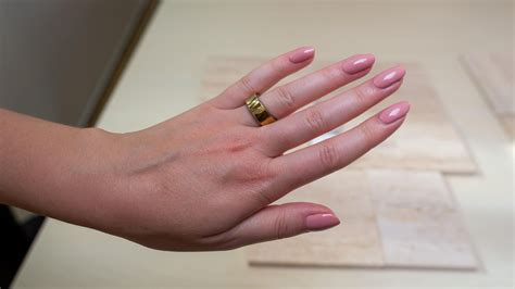 People with bigger hands get an unexpected Samsung Galaxy Ring bonus at ...