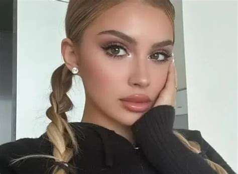 myrka dellanos net worth 2021