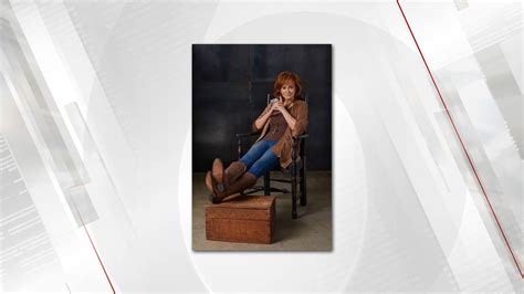 Reba McEntire To Launch Cowboy Boot Collection