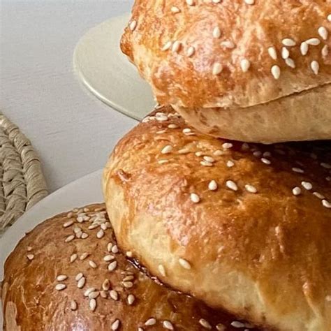 НАДЕЖДА ДЬЯЧКОВСКАЯ on Instagram: "БУЛОЧКИ ДЛЯ БУРГЕРА ингредиенты ...