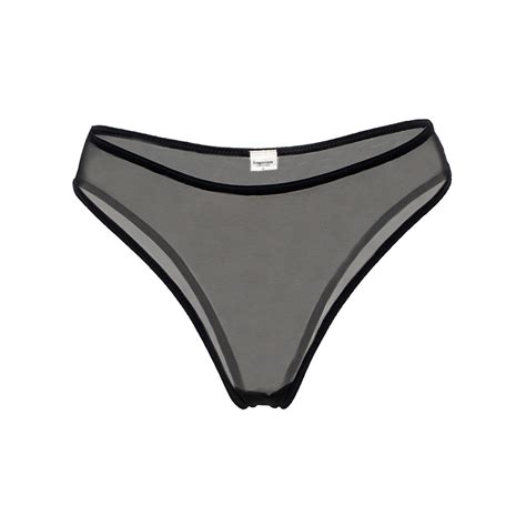 Бразильяна AVERY BLACK