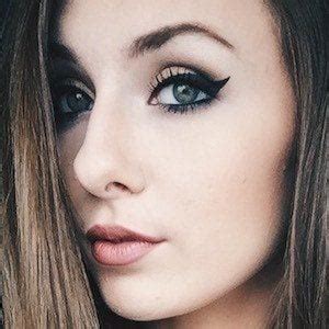 Danielle Renaee - Age, Family, Bio | Famous Birthdays