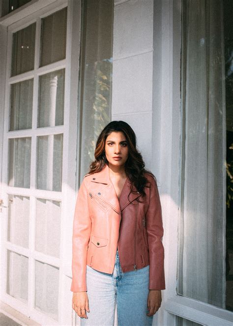 Mumbai : Shreya Dhanwanthary on Behance