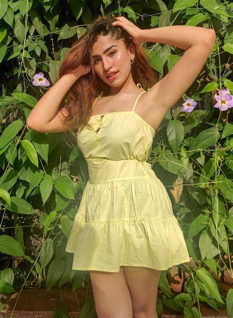 Arunika Khanna : r/ActressArmpitFans