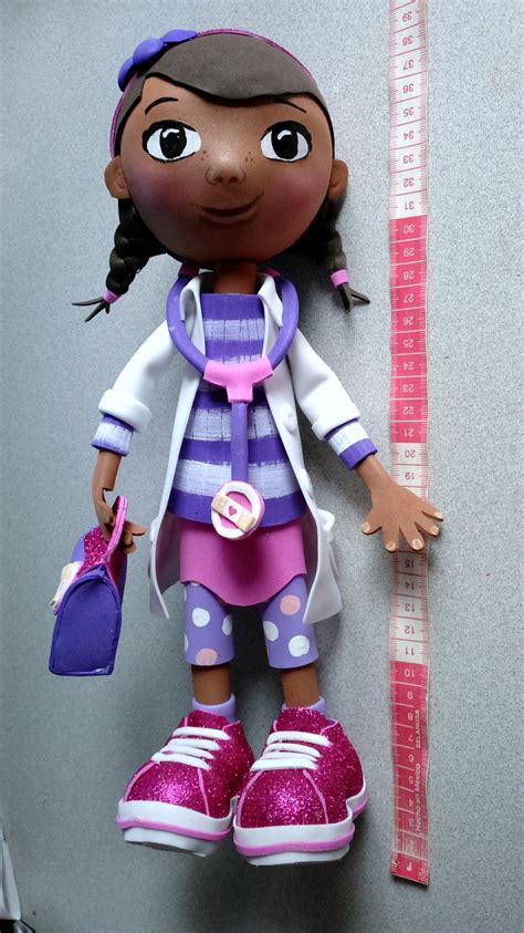 Hermosa y Original Doctora Juguetes inspira ternura, dulzura
