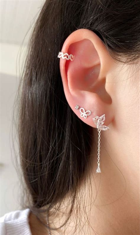 pin oleh   jewellery anting tindik perhiasan telinga tindikan