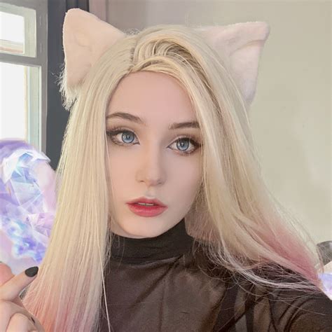 Laya - exclusive content on Boosty