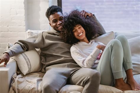 Spooning Cuddle Position Photos, Download The BEST Free Spooning Cuddle