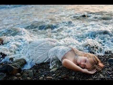Анжела Маркова РЕКА - YouTube