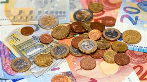 Understanding Currency Exchange Rates | Anıl Uzun