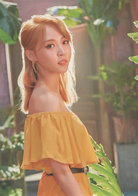 MAMAMOO 7th Mini Album 'Red Moon' [SCANS] | kpopping