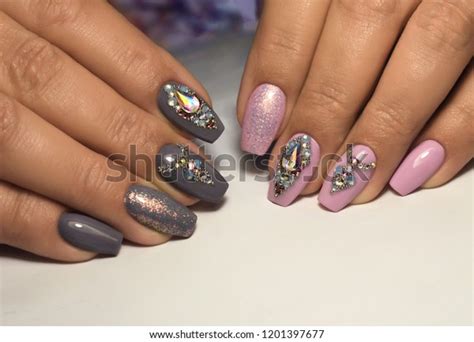 21 Rhinestone Bling Nails Images, Stock Photos, 3D objects, & Vectors ...