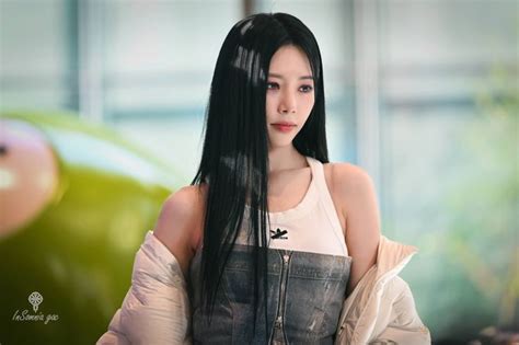 ボード「JI U」のピン