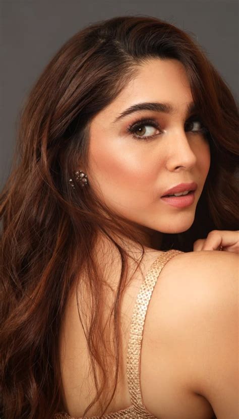 sharvari wagh beautiful bollywood actress  beautiful indian