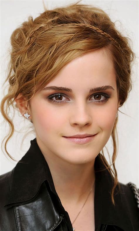 Emma Watson's Instagram, Twitter & Facebook on IDCrawl