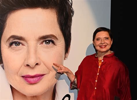Isabella Rossellini Says She's Hooked on This Serum - Doctor Woao
