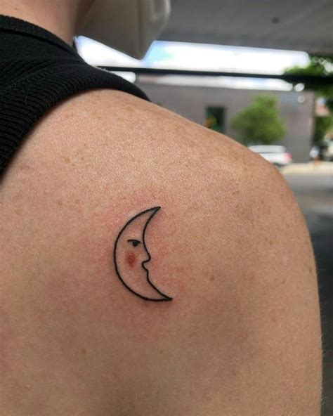 11 Freckle Tattoo Designs That Celebrate Your Spots