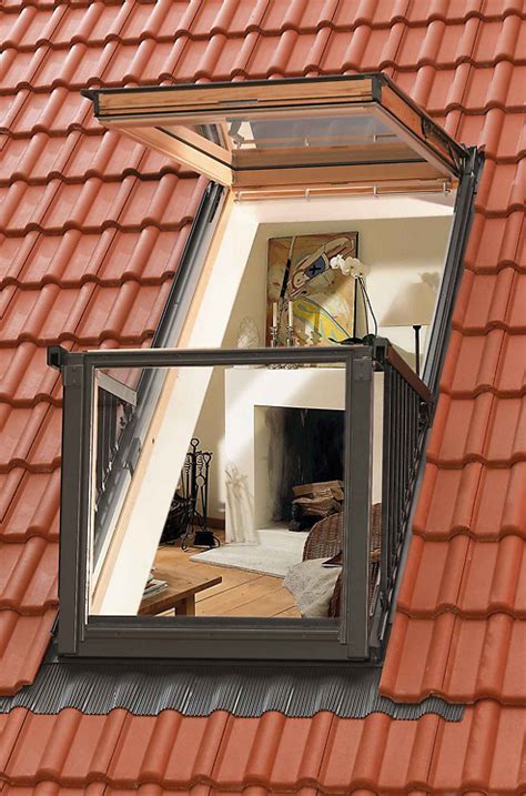 Мансардные окна-балконы и терраса Velux