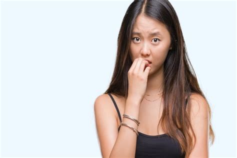Nervous in Spanish | English to Spanish Translation - SpanishDictionary.com
