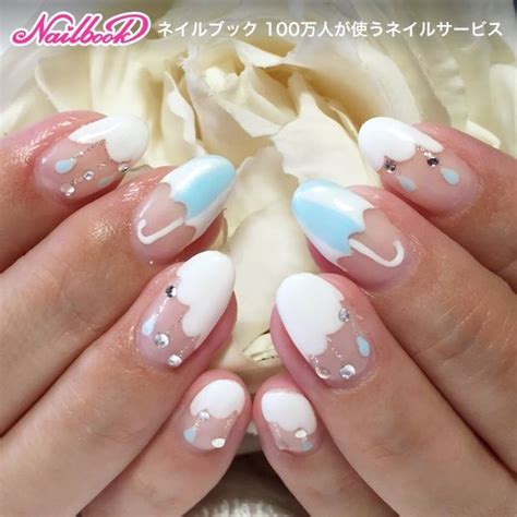梅雨の季節に楽しみたい♡「雨ネイル」デザイン見本帳 | ネイルデザイン, ネイル, しずくネイル
