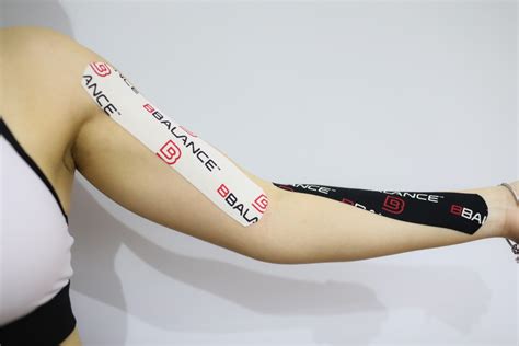 Тейпирование запястья при растяжении | Athleticmed.ru