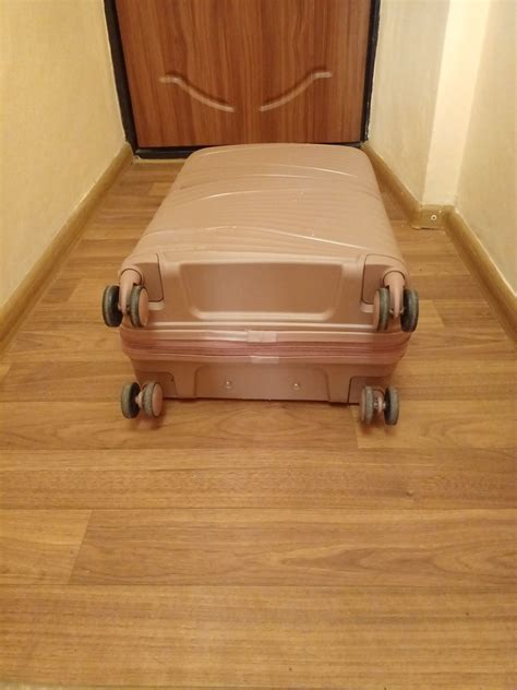 Чемодан на колесах: 1 400 грн. - Валізи Ужгород на Olx