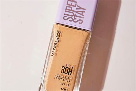 Maybelline SuperStay Lumi Matte Foundation Review - Style Vanity