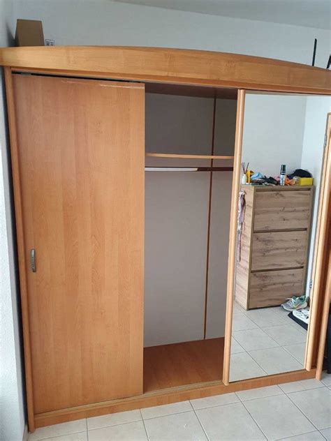 Гардеробна шафа 3 двері з дзеркалом: 700 грн. - Меблі для передпокою ...