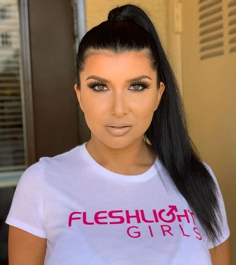 Romi Rain Wiki, Biography, Age, Height, Weight, Boyfriend, Net worth
