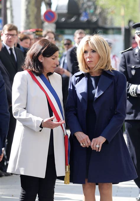 Photo : Anne Hidalgo, maire de Paris, et Brigitte Macron lors de l