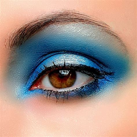 How To Put On Eye Makeup For Blue Eyes | Saubhaya Makeup