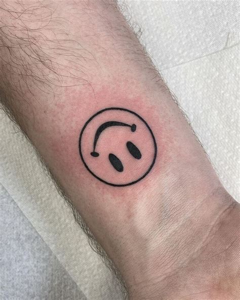 Smiley Face Tattoo Meaning - Infoupdate.org