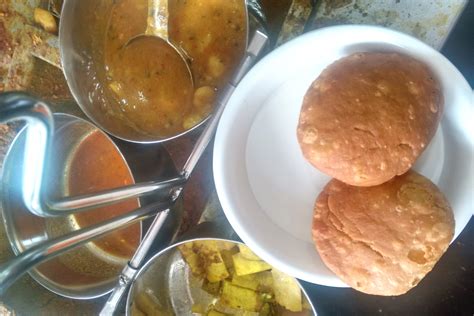 shiv misthan khasta kachori  aloo sabzi  delhi food