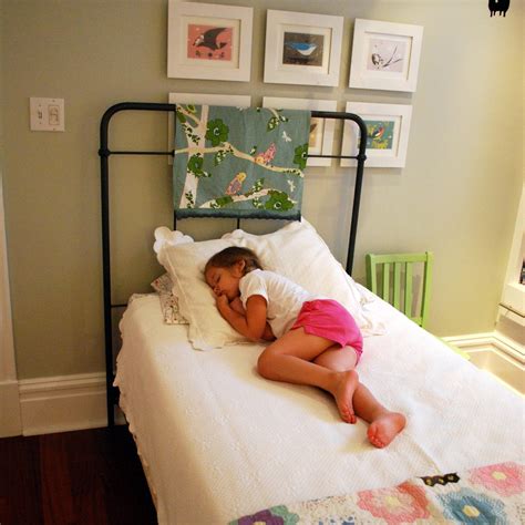 Top 94+ Pictures Naked Women Sleeping Pictures Completed