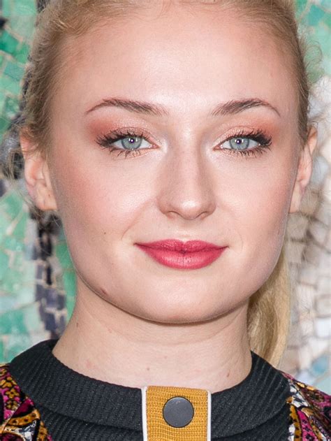 Sophie Turner Dyes Her Hair Platinum Blonde, Cuts It Into a Lob | Allure