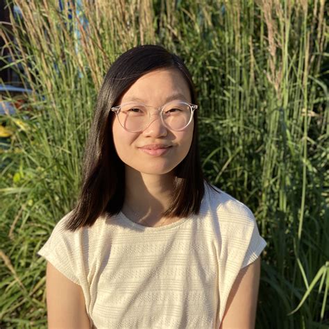 Emily Shaw | Weitzman