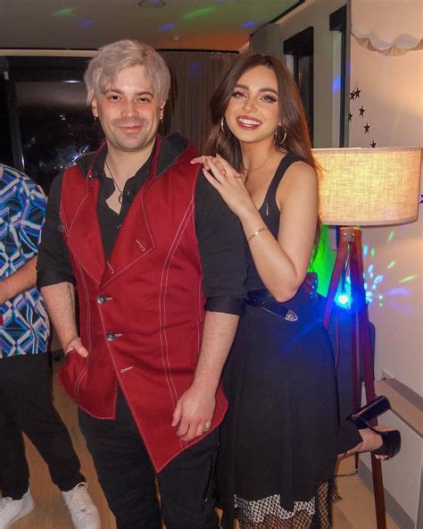 billie-rae | new year same gamers | Instagram