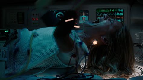'Oxygen' Review: Mélanie Laurent's High-Concept Netflix Thriller - Variety