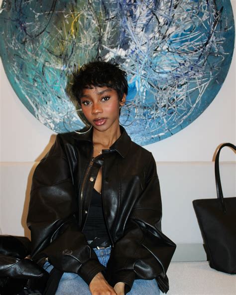 Blackgapprincess / Chichi☆ (@webeecca) • Instagram photos and videos