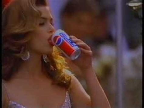 Pepsi featuring Cindy Crawford (1992 commercial) - YouTube