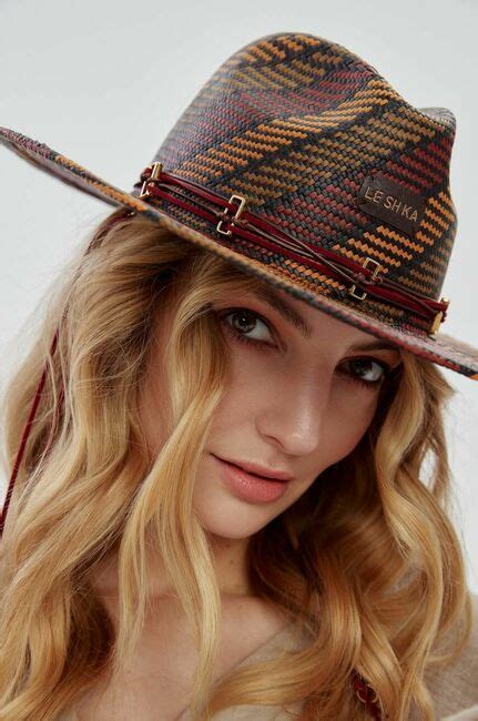 Šešir LE SH KA headwear Red Fedora - šarena. Šešir iz kolekcije LE SH ...