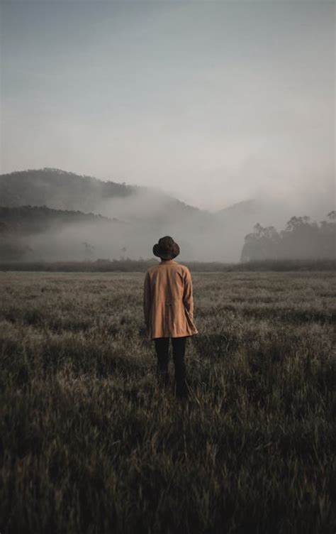 500+ Beautiful Lonely Photos Pexels · Free Stock Photos