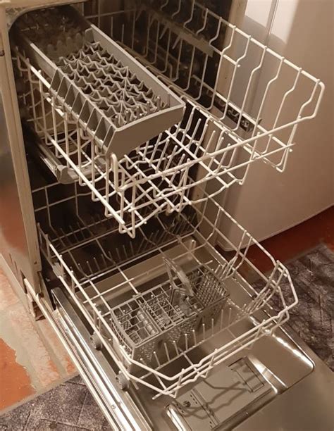 VGRADNI POMIVALNI STROJ BOSH Silence comfort 45 cm_SRV46A53/08