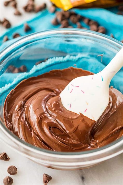 How to Microwave Chocolate Chips: Quick & Easy Guide - Hujaifa