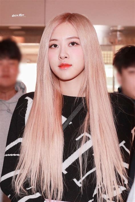 Blackpink Photos | Rose pink hair, Pink hair, Rose hair