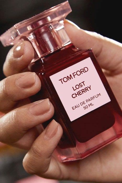 Вишня и ликер в новом аромате Tom Ford | Духи том форд, Аромат ...