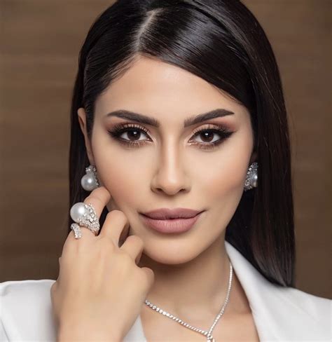 Elham Ali’s official website