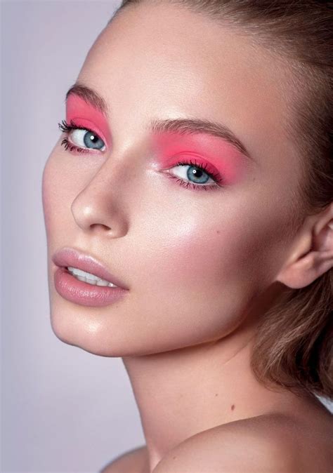 Макияж Красивый Грим Художественный Туториал | Colorful makeup, Eye ...